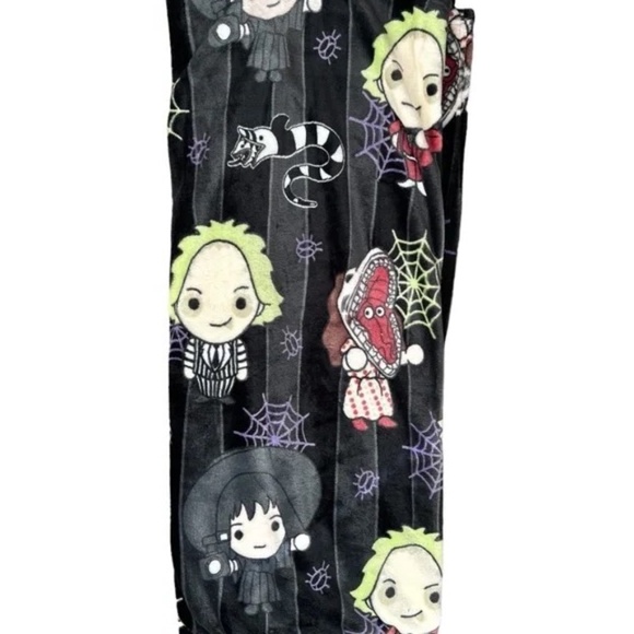 BEETLEJUICE | NWT Soft Plush Throw - Picture 7 of 8